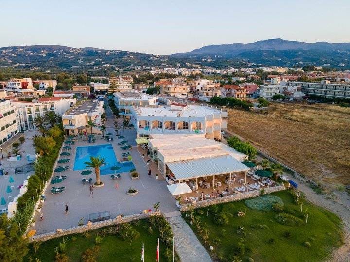 Kathrin Beach — Řecko, Adelianos Kampos