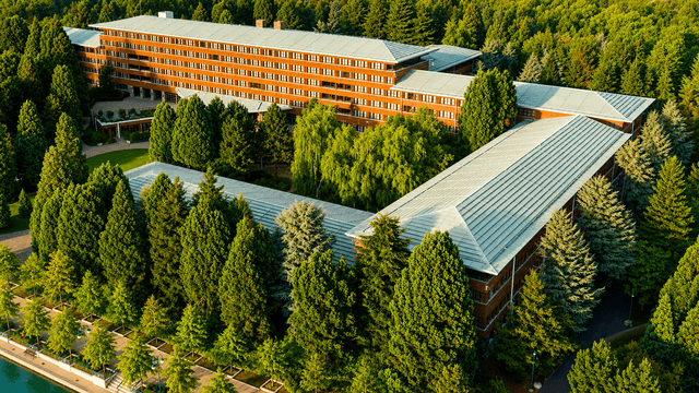 Disney Hotel Sequoia Lodge + vstupenky do Disneyland Paris — foto 2