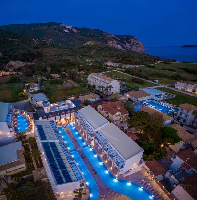 Hotel Cavo Di Suites