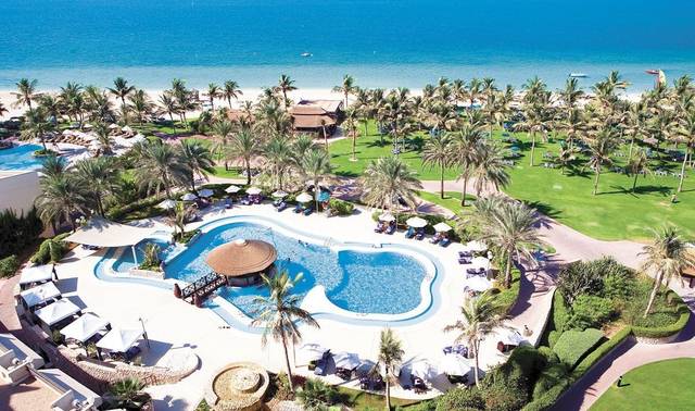 JA Beach Hotel ★★★★★ — luxusní resort u soukromé pláže v Dubaji, Emiráty