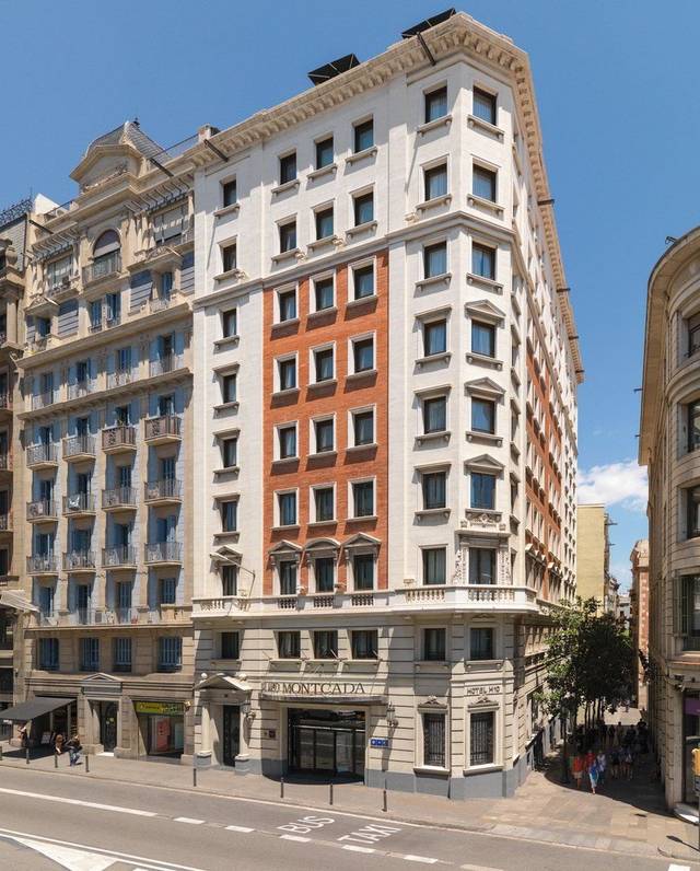 Hotel H10 Montcada Boutique 4★ — elegantní fasáda historické budovy v centru Barcelony