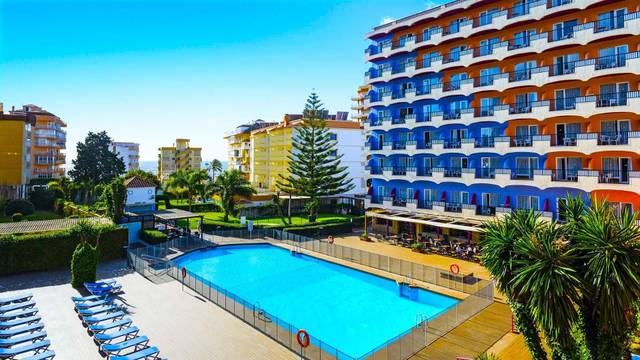 Hotel Fuengirola Park 4★ — exteriér moderní budovy v Fuengirole, Španělsko