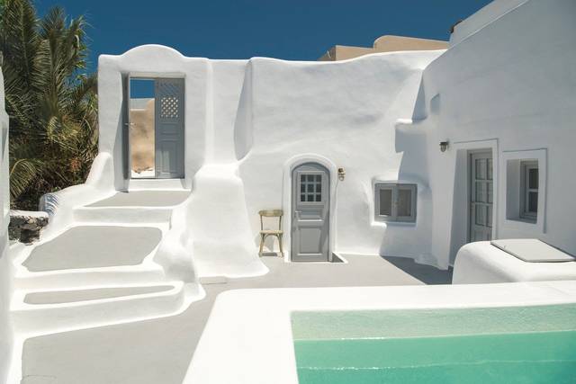 Aqua Serenity Santorini Luxury Suites