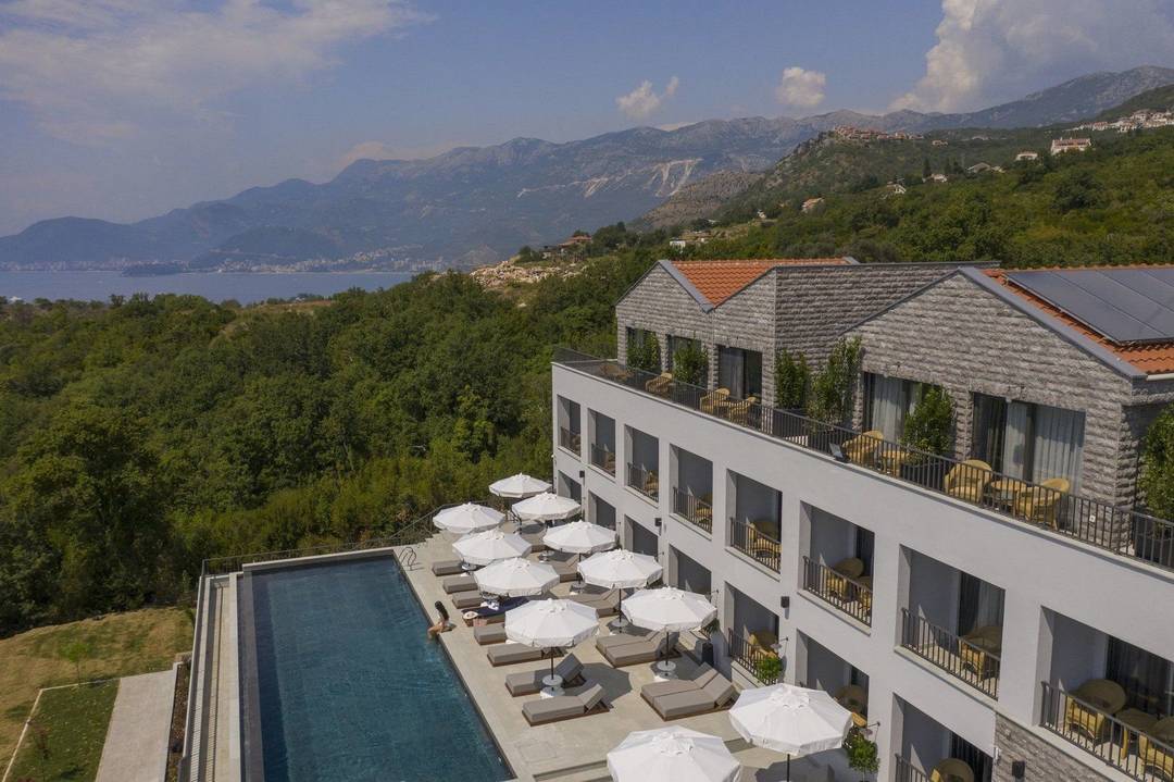 Vivid Blue Serenity Resort — Černá Hora, Petrovac