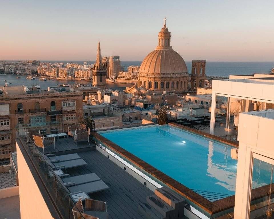 The Embassy Valletta — Malta, Malta - pobřeží