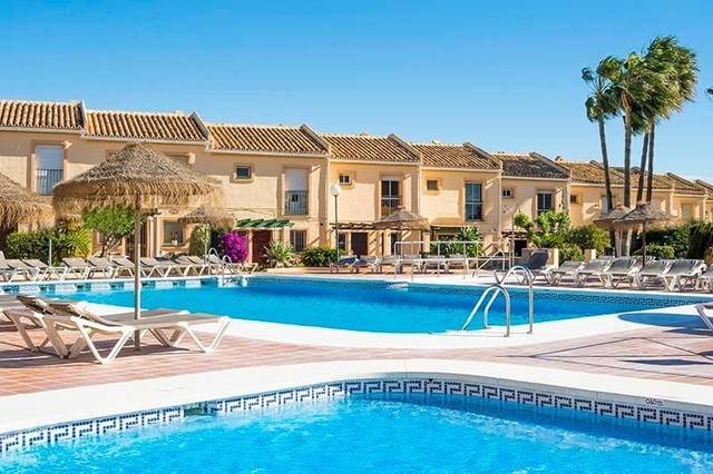 Ramada Hotel Suites Costa del Sol 3★ — exteriér hotelu v Mijas, Španělsko