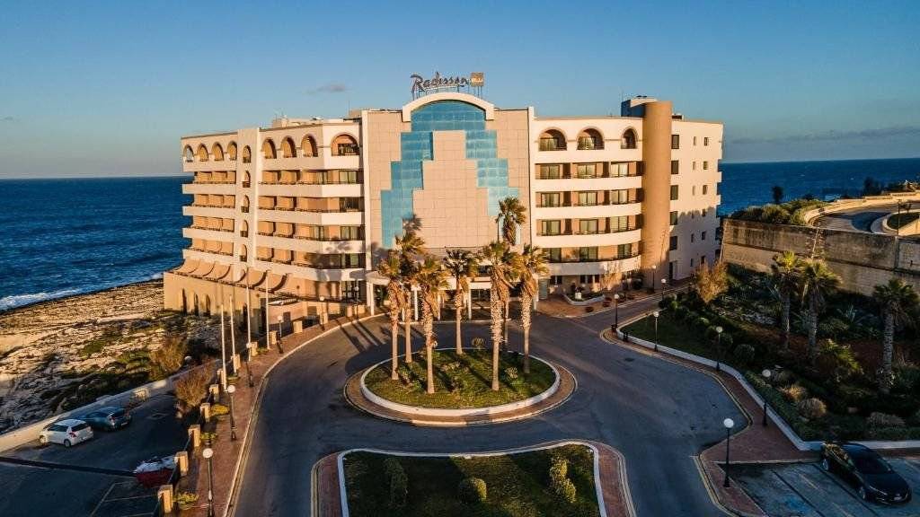 Hotel Radisson Blu St. Julian's Resort — Malta, Malta - pobřeží