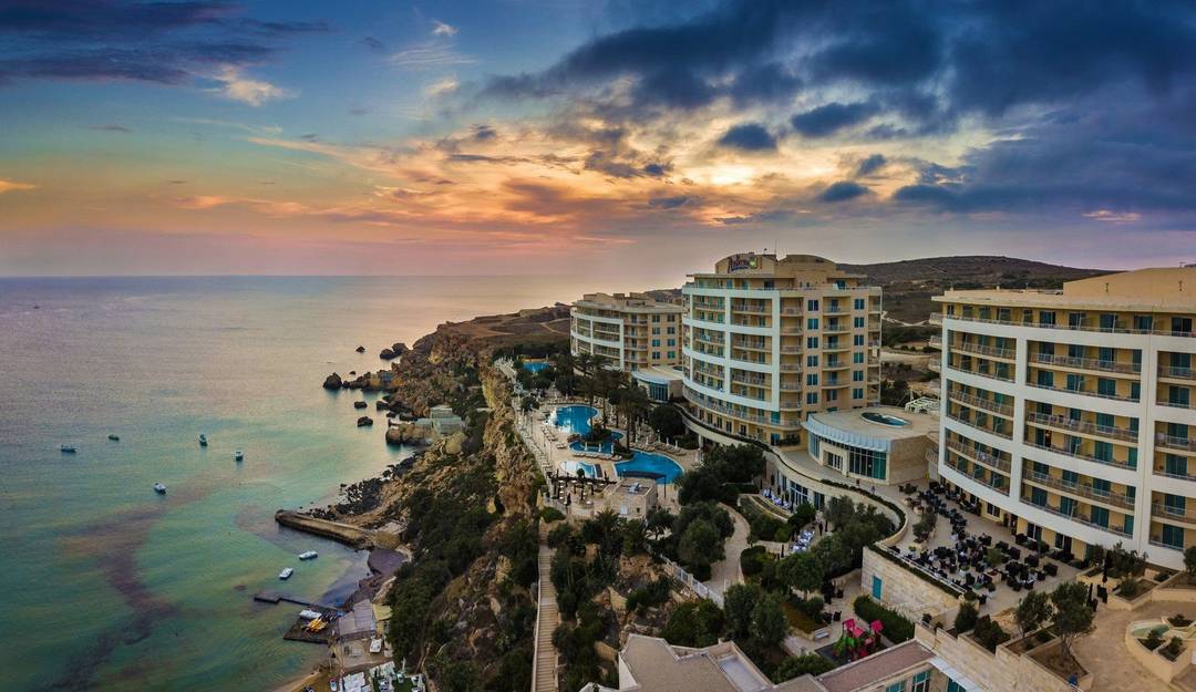 Radisson Blu Resort & Spa Malta Golden Sands — Malta, Malta - pobřeží