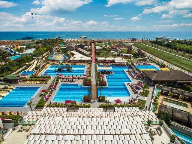 Hotel Aska Lara