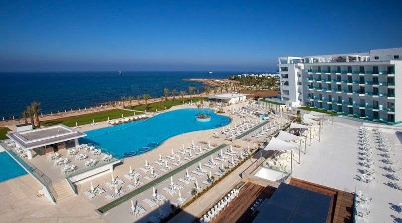 King Evelthon Beach Hotel and Resort — Kypr, Pafos