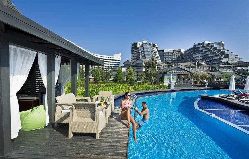 Hotel Limak Lara De Luxe Resort — Turecko, Antalya