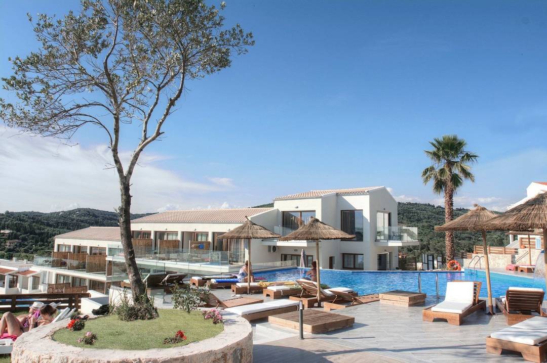 Brilliant Holiday Resort — Řecko, Agios Georgios Pagon