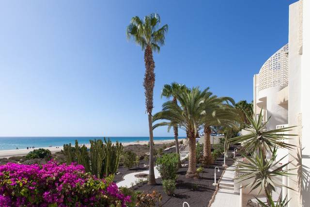 R2 Maryvent Beach Apartment
