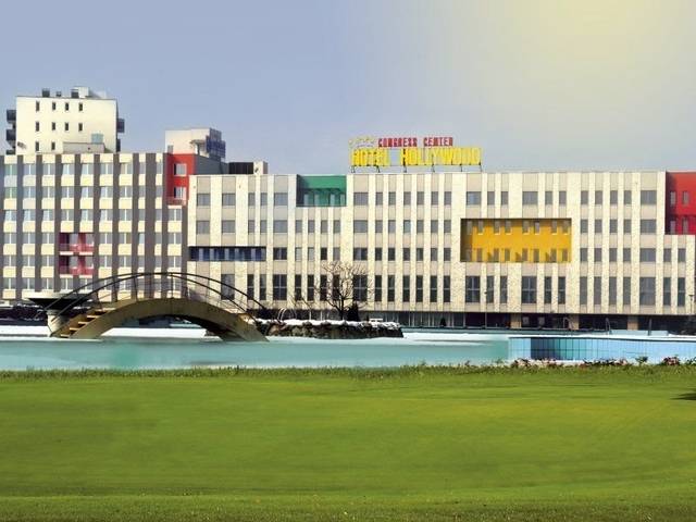 Hollywood Hotel — foto 2