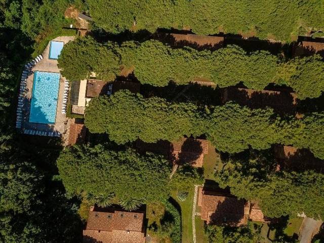 Rezidence Il Paradiso 1★ — pohled na hlavní budovu v srdci Toskánska, Itálie