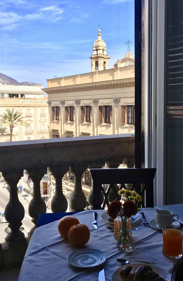 38 Aira Hotel ★★★ — moderní exteriér hotelu v centru Palerma, Itálie