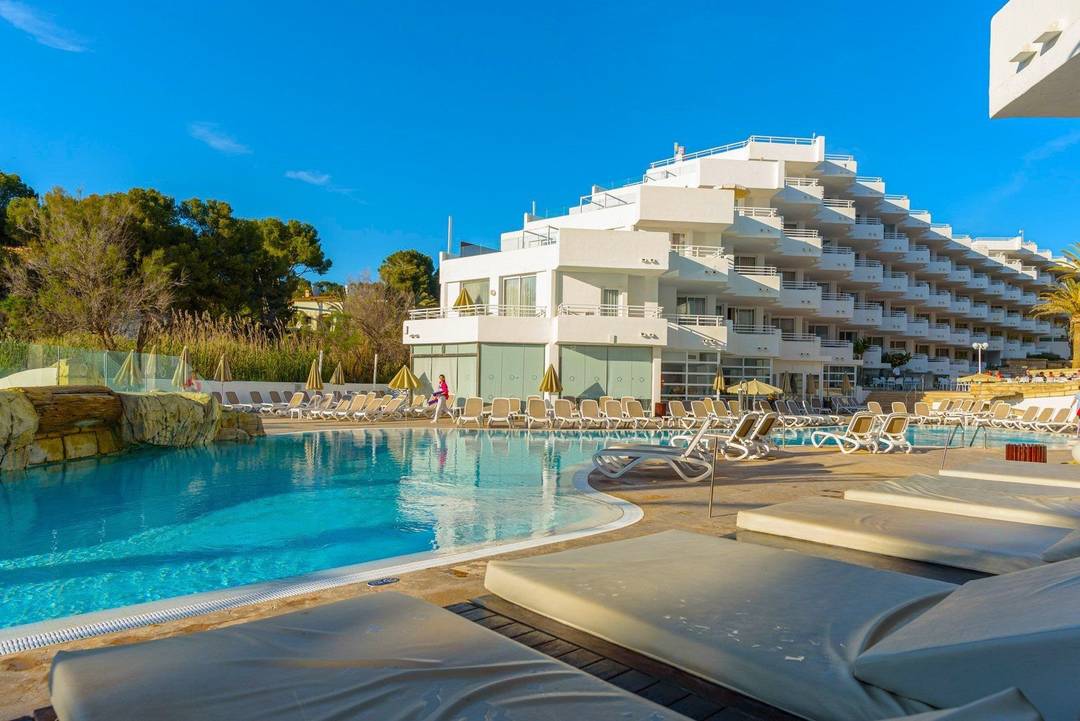 Fergus Style Cala Blanca Suites — Španělsko, Mallorca