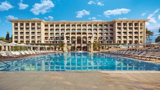 Hotel Astor Garden