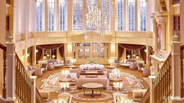 Disneyland Hotel + vstupenky do Disneyland Paris — foto 2