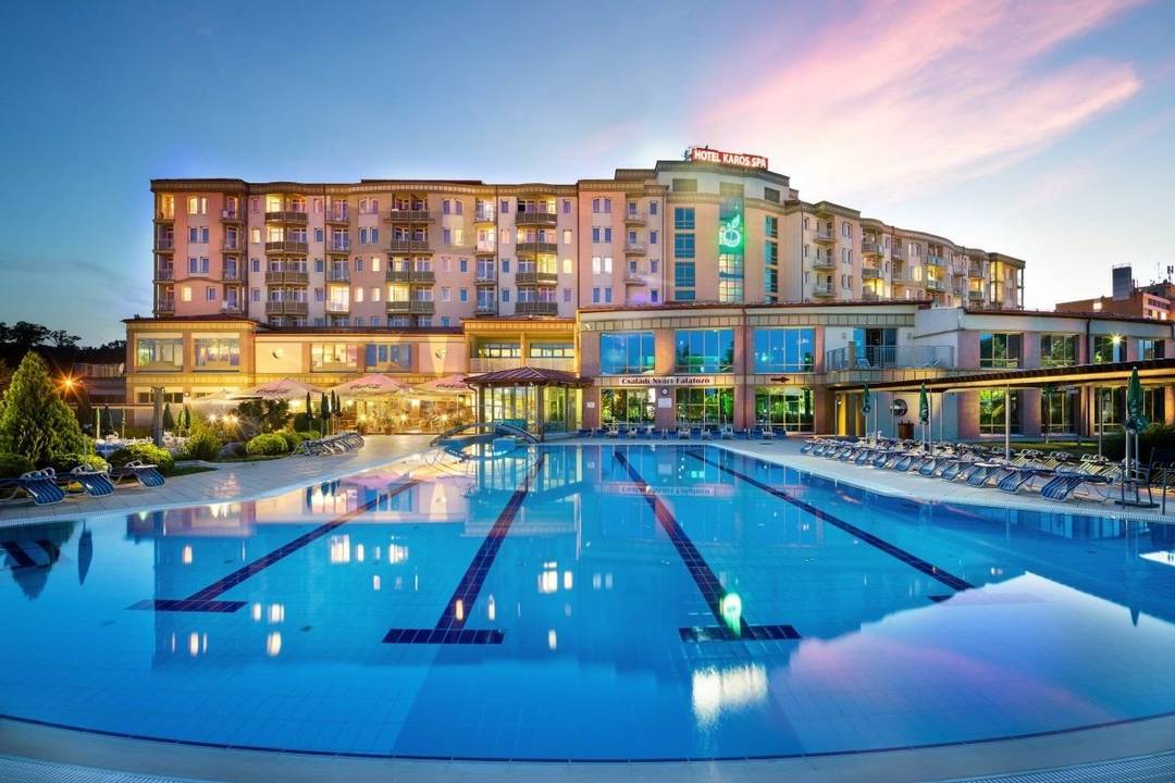Hotel Karos Spa — Maďarsko, Zalakaros