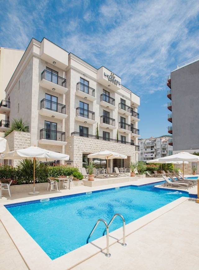 Hotel Momentum