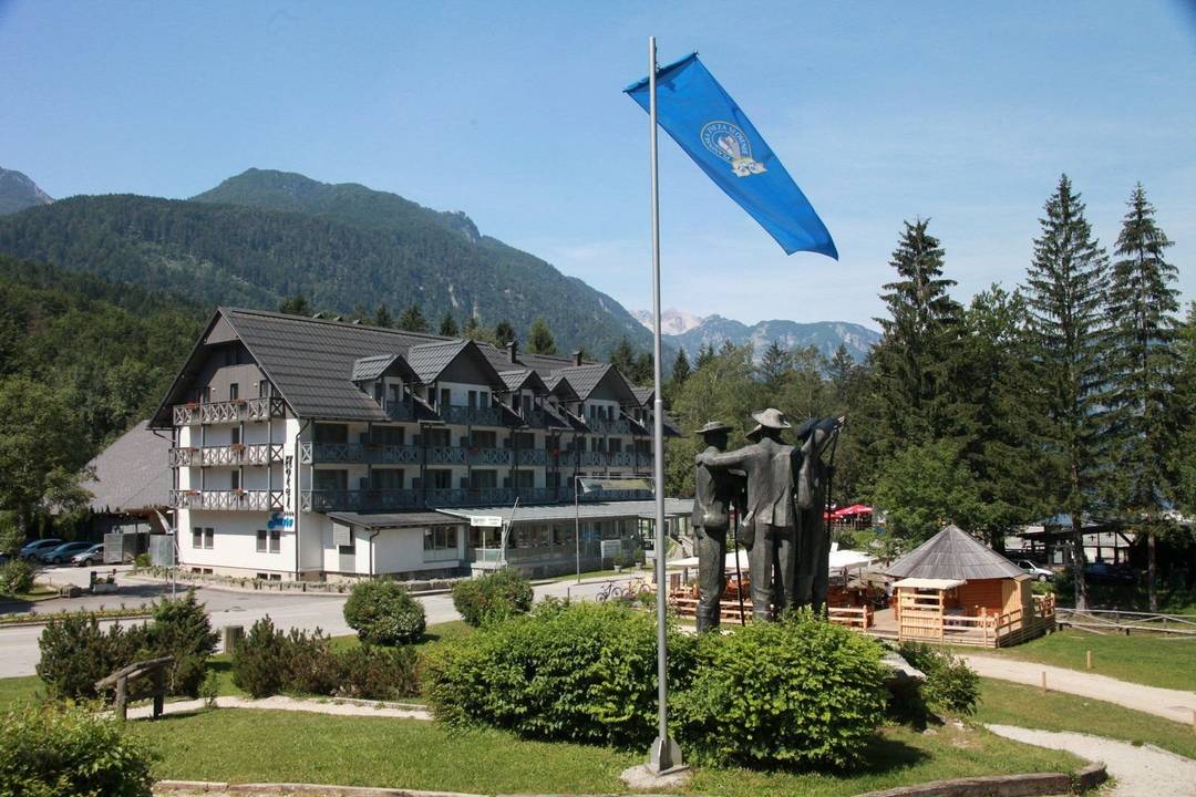 Hotel Jezero Bohinj — Slovinsko, Jezera Bled a Bohinj