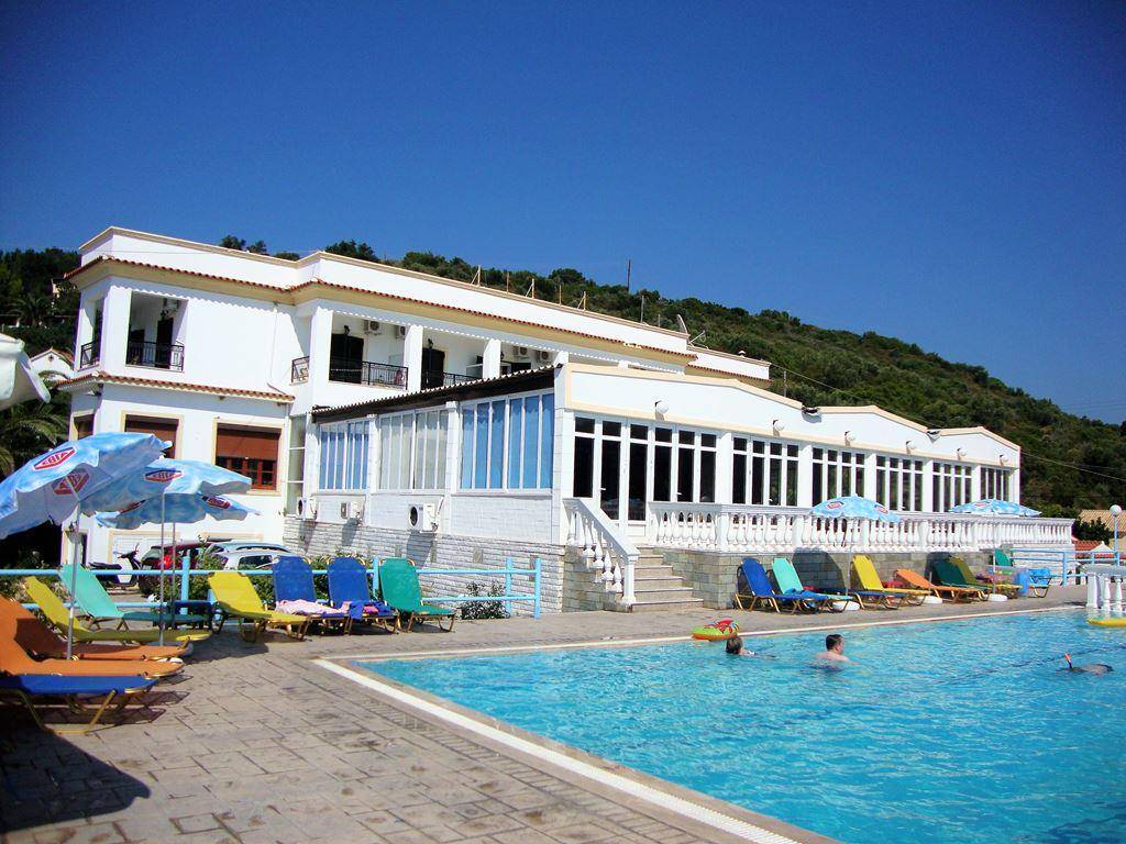 Belle Helene — Řecko, Agios Georgios Argyradon