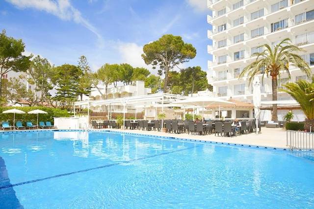 UNIVERSAL Castell Royal