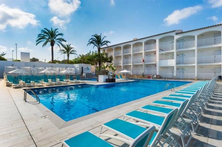 Vibra Cala Tarida — Španělsko, Ibiza