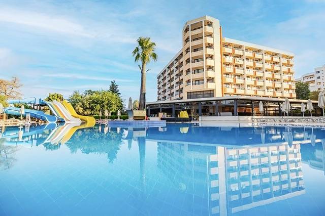 The Holiday Resort – fotografie 1
