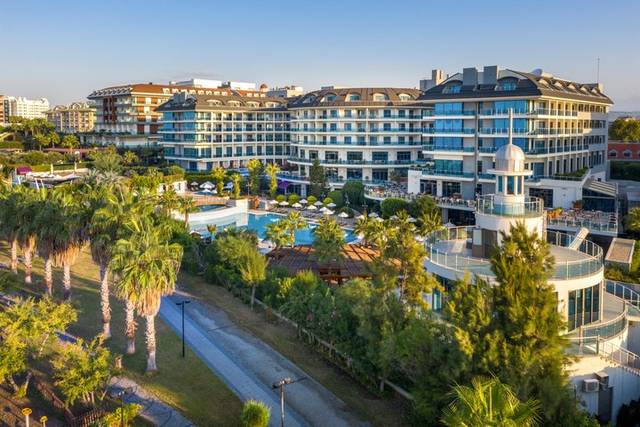 Commodore Elite Suites – fotografie 1