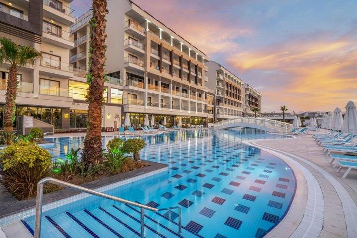 Diamond Deluxe Hotel — Turecko, Side