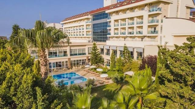 Solivia Hotel (ex. Titan Select) – fotografie 1