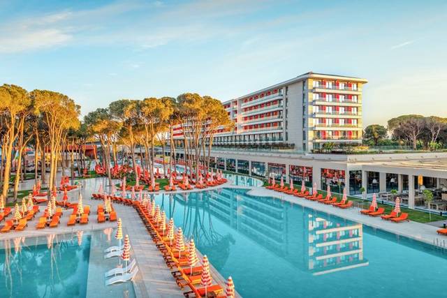 Trendy Perge Resort & Suites – fotografie 1