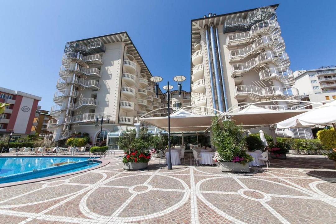 Palace hotel — Itálie, Romagnolská riviéra
