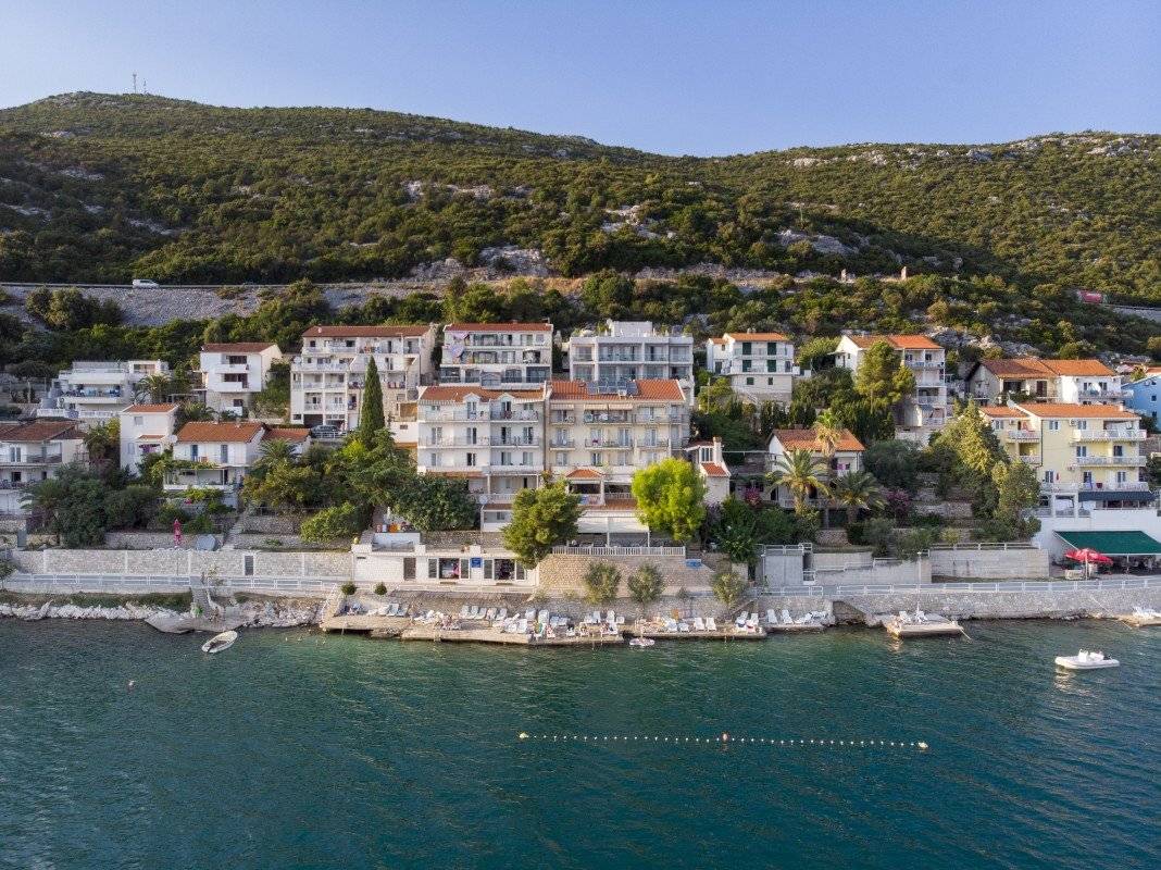 Hotel Nova — Bosna a Hercegovina, Neum