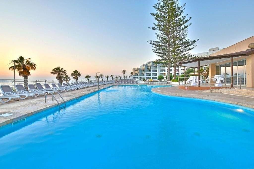 DoubleTree by Hilton Malta — Malta, Malta - pobřeží