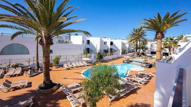 Apartamentos Flamingo 2★ — exteriér hotelu na Lanzarote, Španělsko
