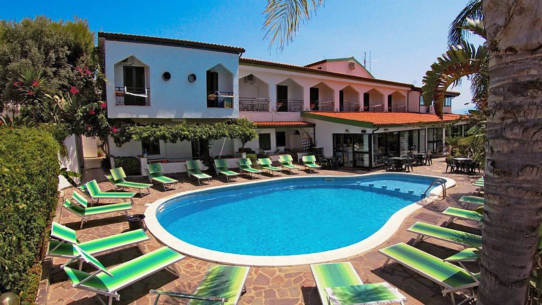 Hotel Marinella — Itálie, Ricadi