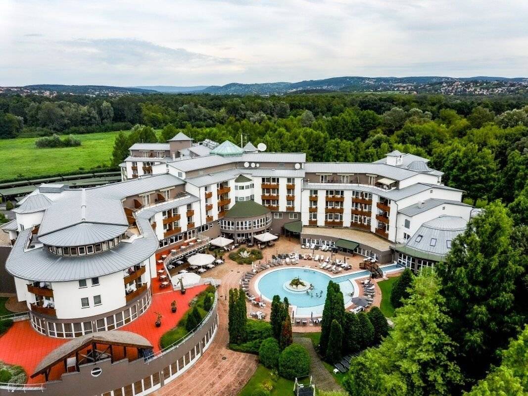 Lotus Therme Hotel & Spa — Maďarsko, Hévíz