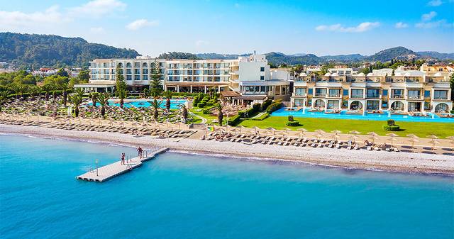 Hotel The Ixian Grand & All Suites – fotografie 1