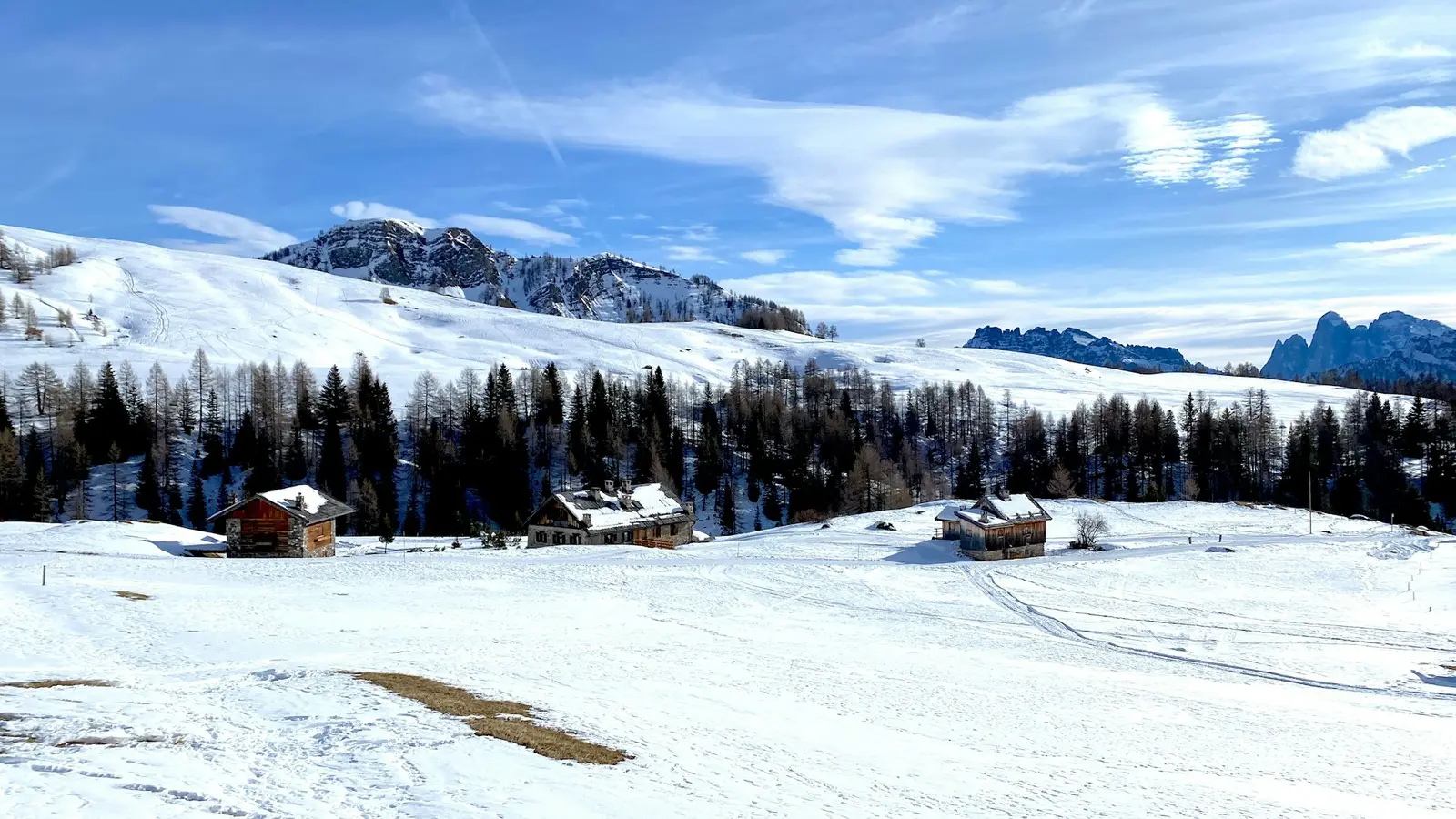 Trentino: průvodce středisky pro lyžování i léto
