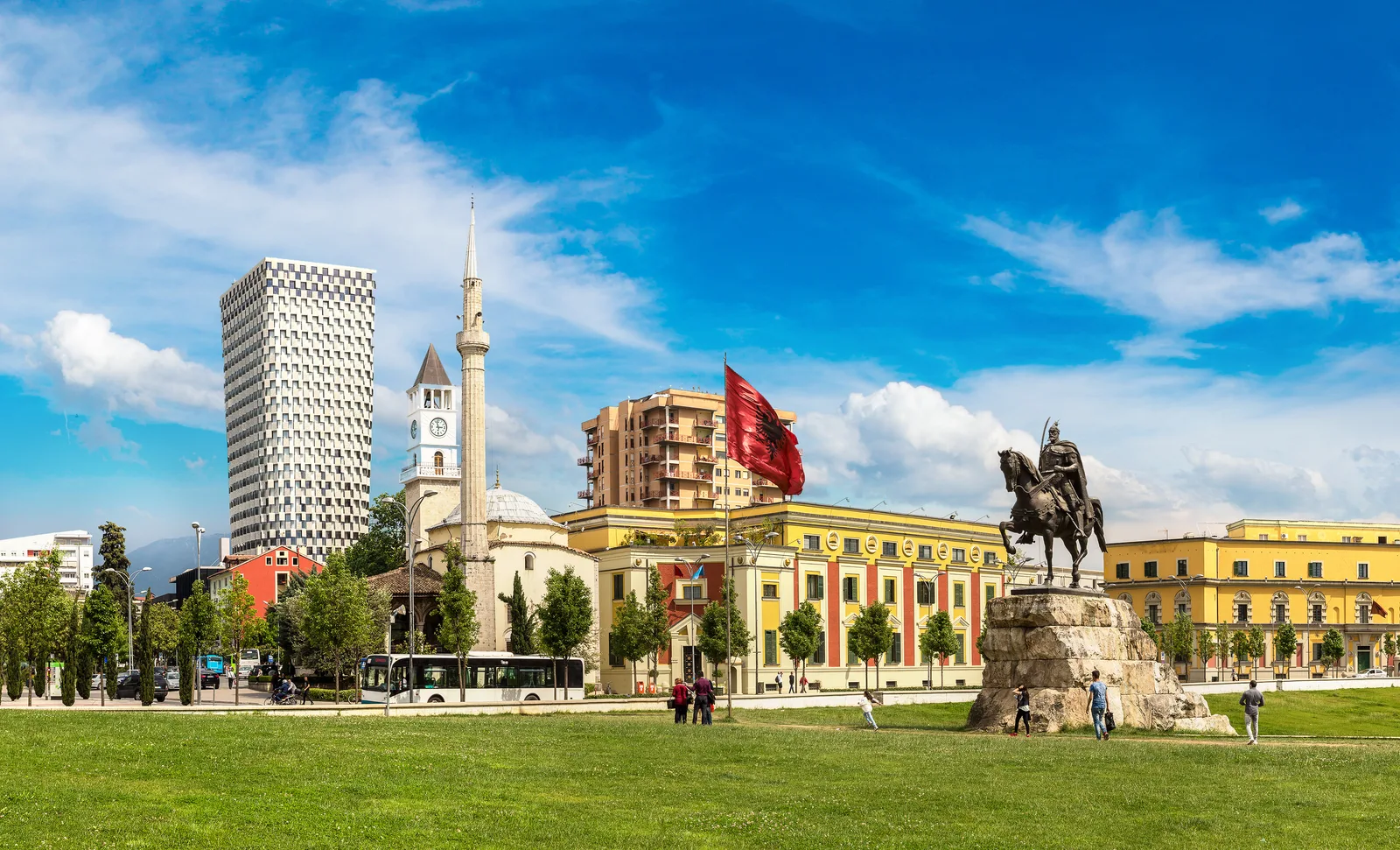 First minute Tirana a Durrës 2027